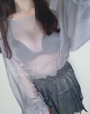 95后夫妻花千元在麦当劳办婚礼